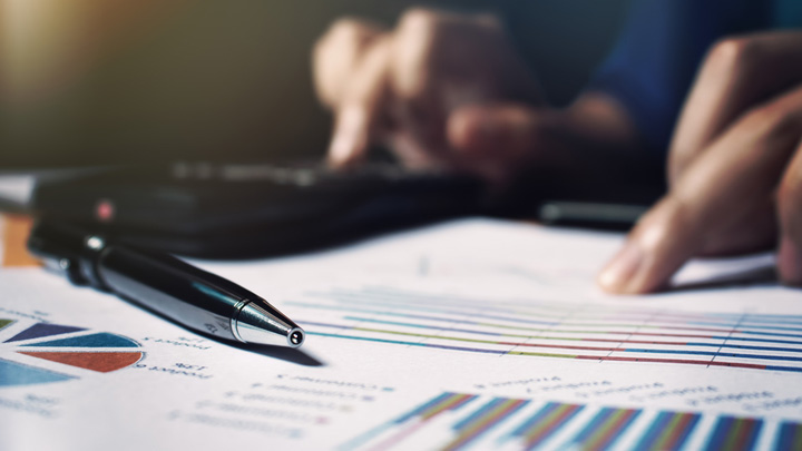 Grafico sull'andamento economico indica la sezione di sito BNL BNP Paribas dedicata a investimenti e crediti commerciali.